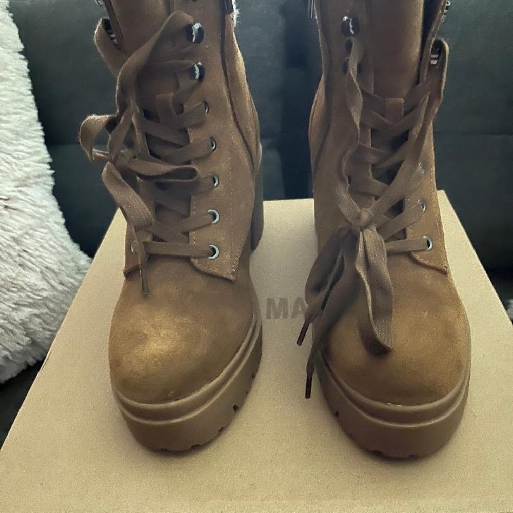 Steve Madden Brown Suede Boots